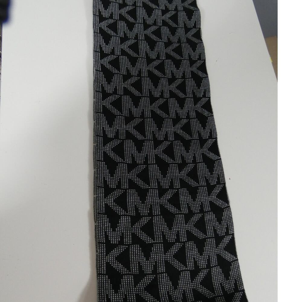 Michael Kors Reversible Infinity Scarf Logo Black White